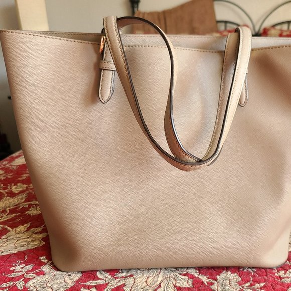 Michael Kors purse and matching wallet - Picture 2 of 7